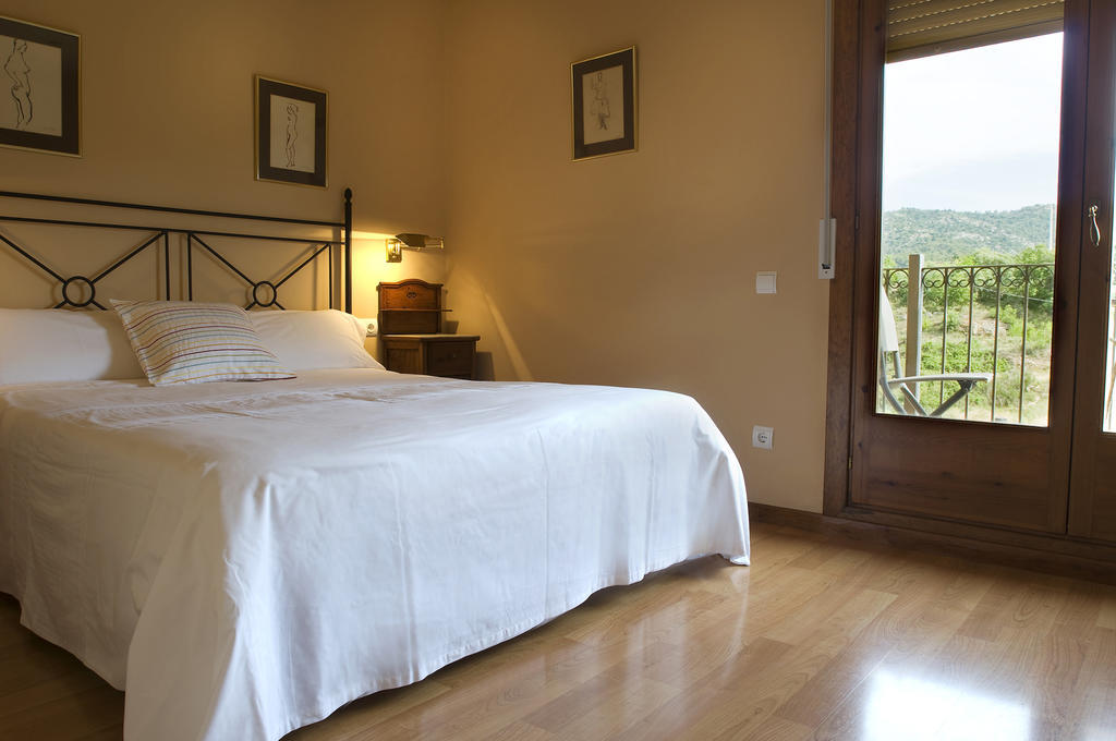 Cal Pastor Hostal La Pobla de Cervoles Habitación foto